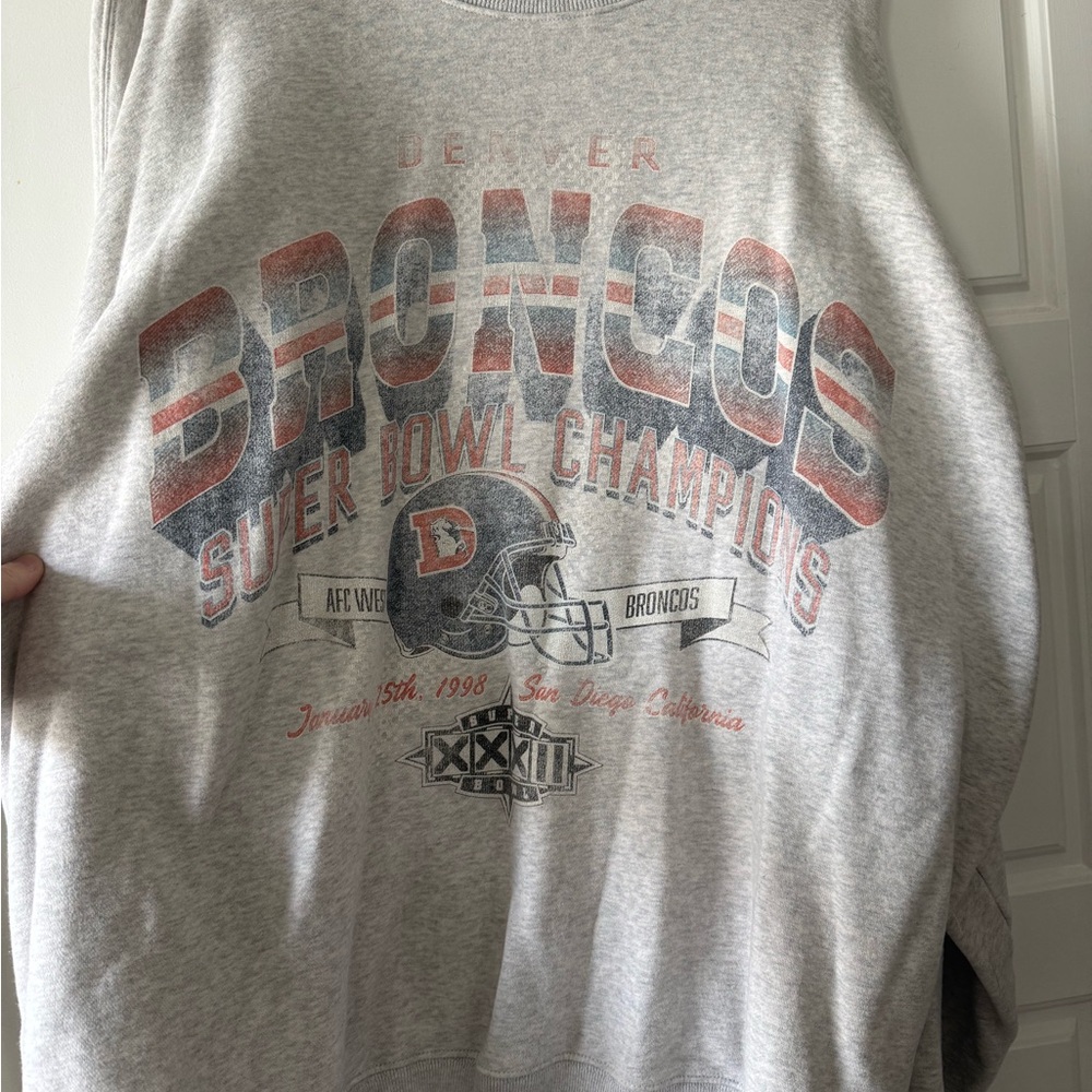 Abercrombie & Fitch Gray Fleece-Lined Crewneck